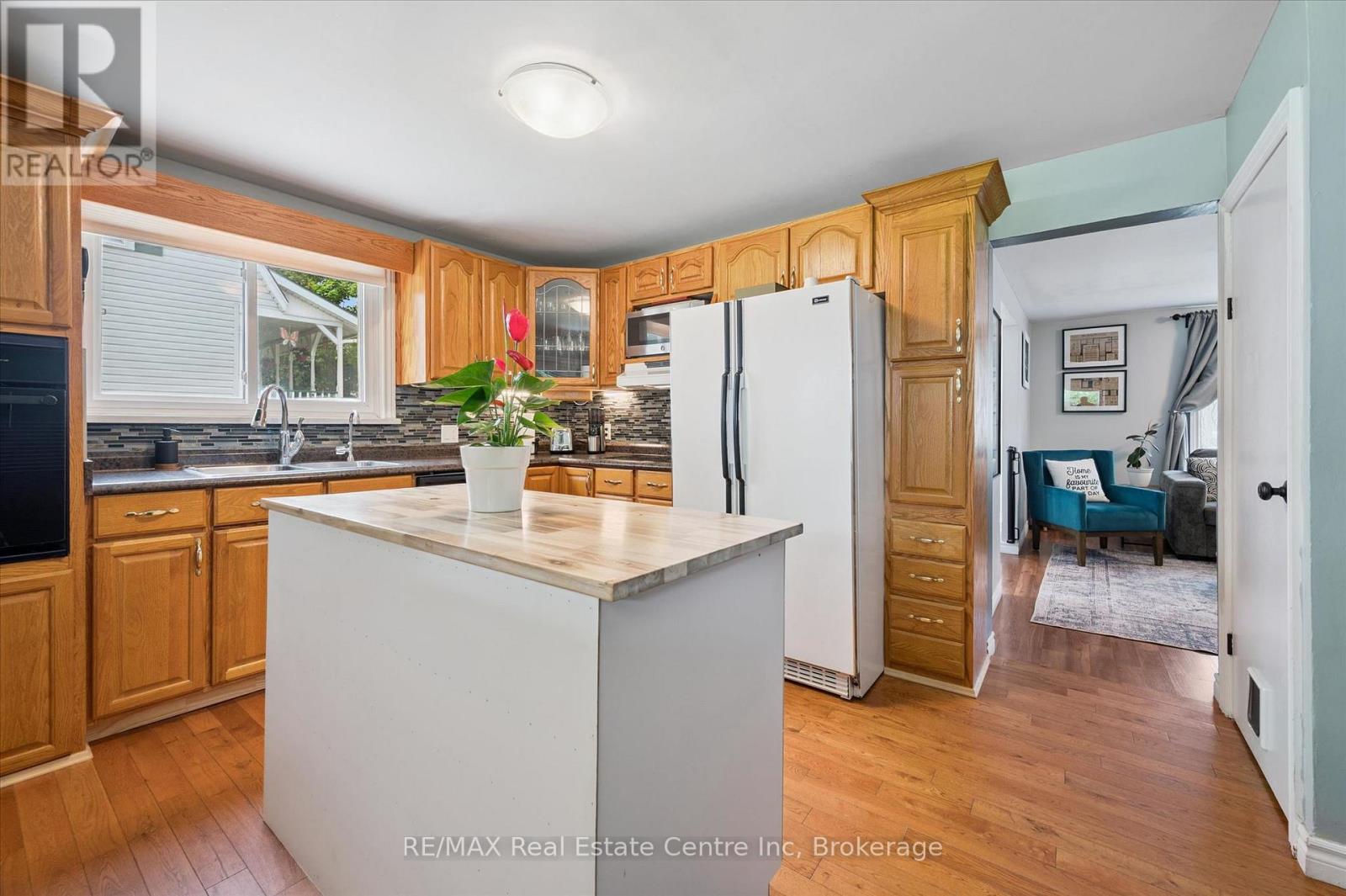 250 St George Street E, Centre Wellington, Ontario  N1M 1K4 - Photo 10 - X13477652