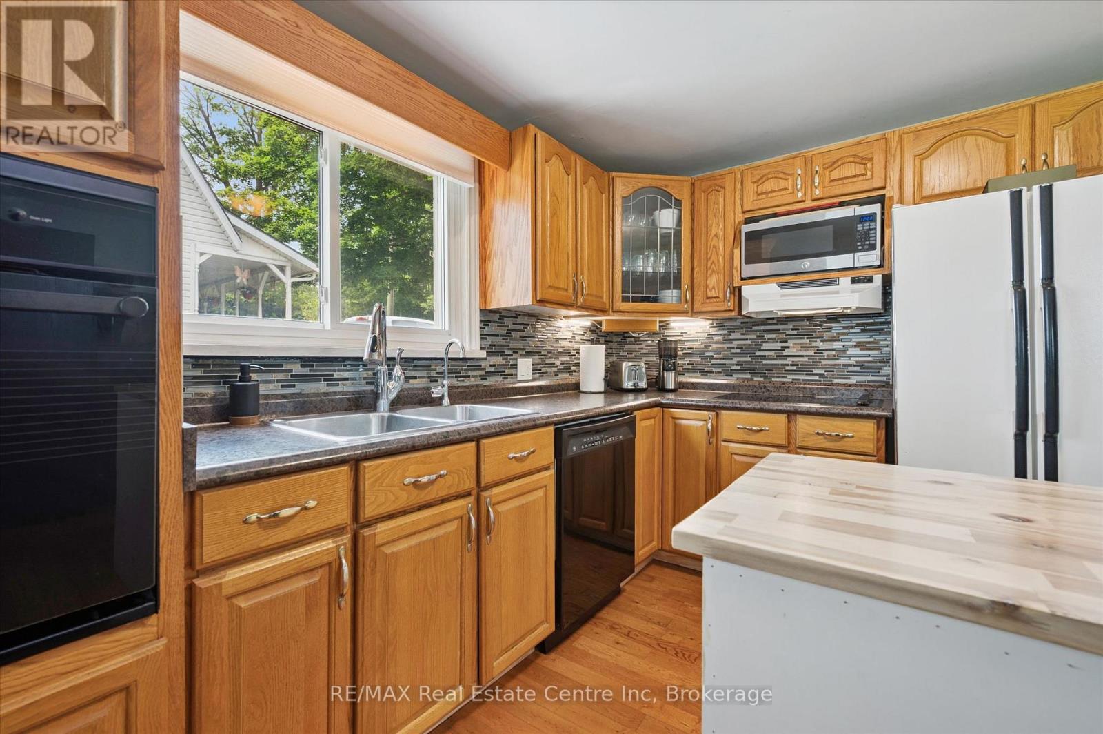 250 St George Street E, Centre Wellington, Ontario  N1M 1K4 - Photo 11 - X13477652