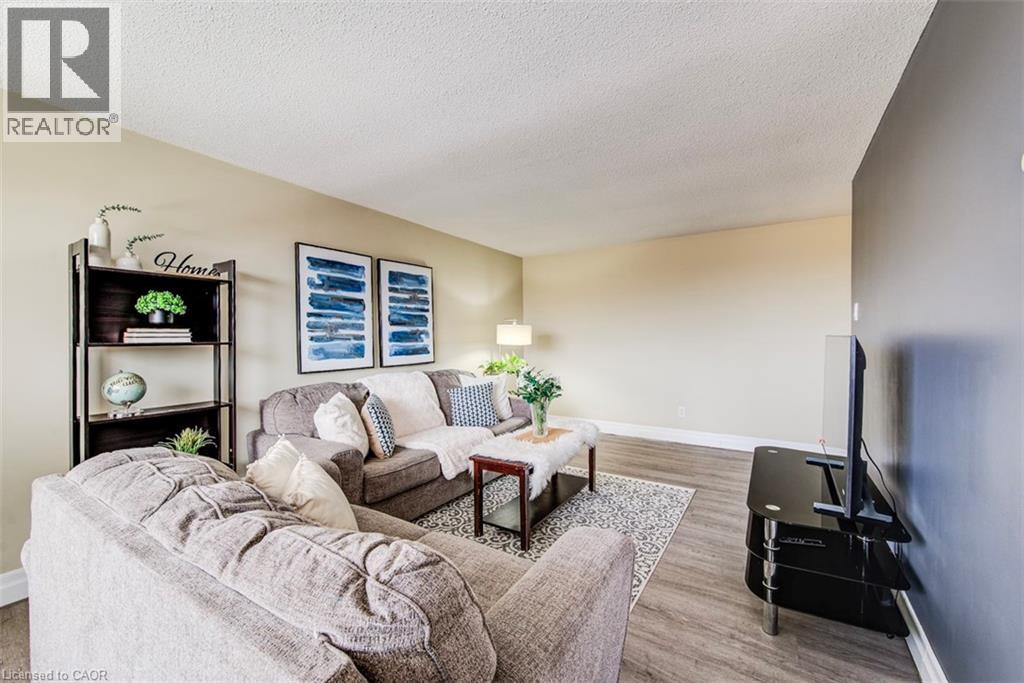 303-4 Avalon Place, Kitchener, Ontario  N2M 4N6 - Photo 5 - 40842117