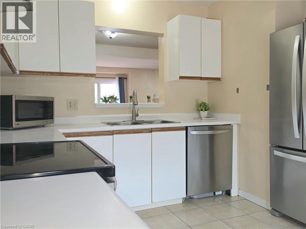 250 Keats Way Unit# 6, Waterloo, Ontario  N2L 6J5 - Photo 11 - 40842072