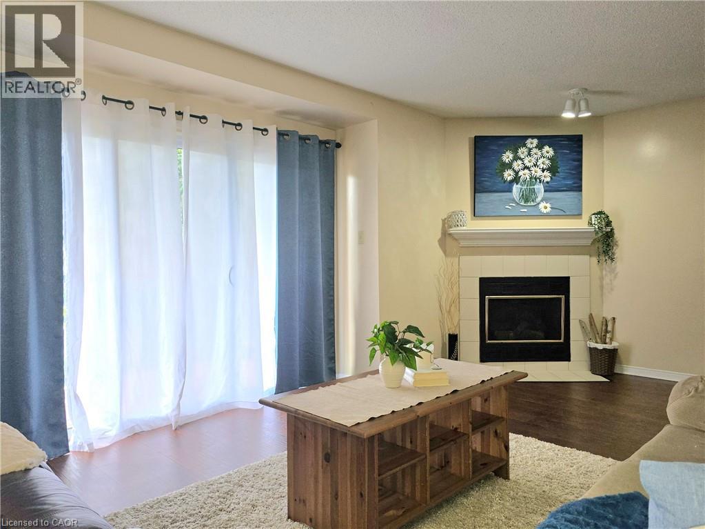 250 Keats Way Unit# 6, Waterloo, Ontario  N2L 6J5 - Photo 8 - 40842072