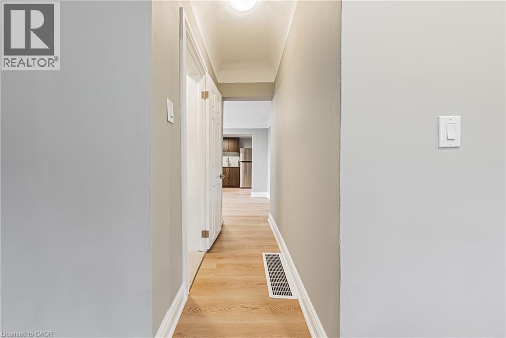 24 Rowanwood Street, Hamilton, Ontario  L8L 7H3 - Photo 12 - 40829505