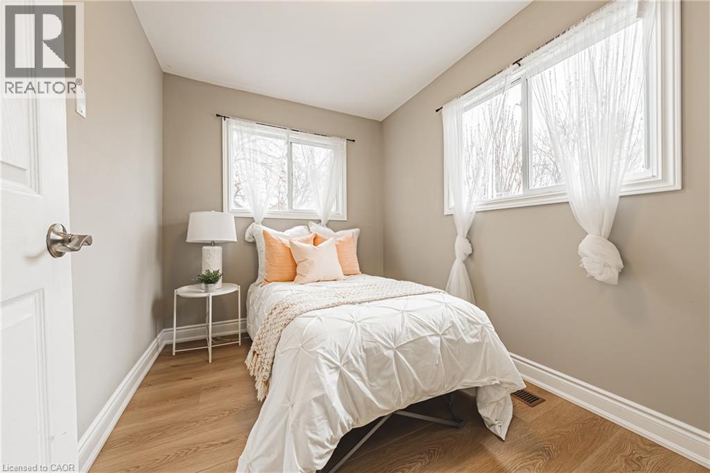24 Rowanwood Street, Hamilton, Ontario  L8L 7H3 - Photo 14 - 40829505