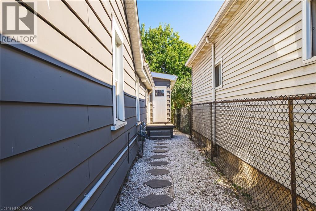 24 Rowanwood Street, Hamilton, Ontario  L8L 7H3 - Photo 23 - 40829505