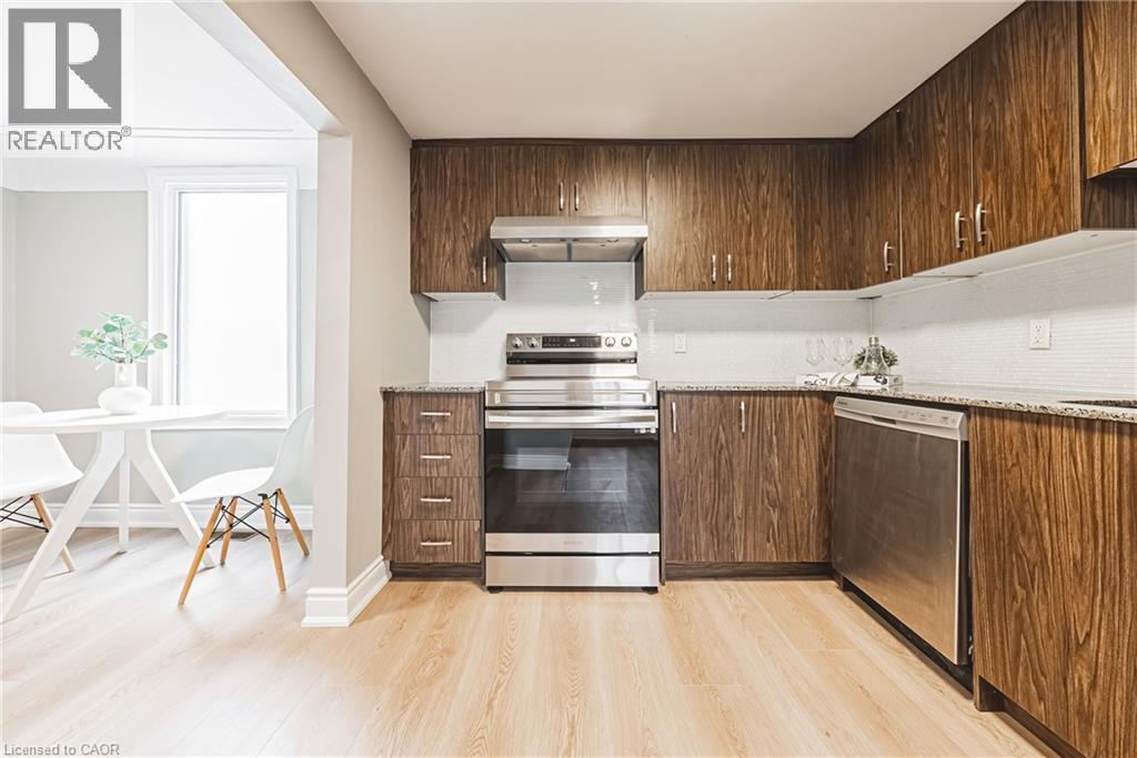 24 Rowanwood Street, Hamilton, Ontario  L8L 7H3 - Photo 8 - 40829505