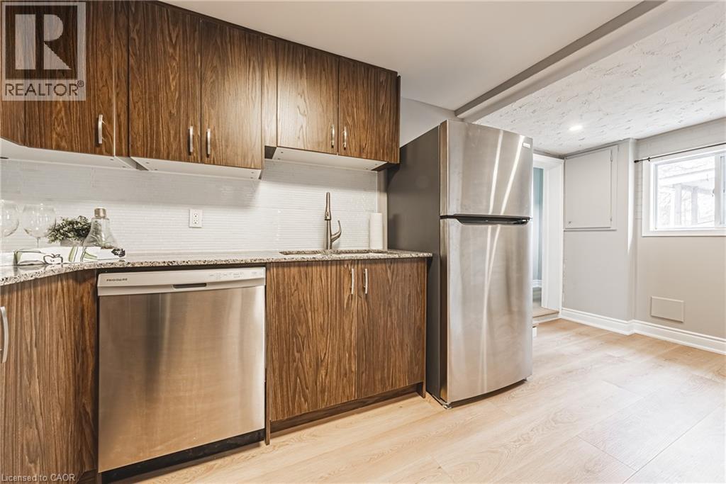 24 Rowanwood Street, Hamilton, Ontario  L8L 7H3 - Photo 9 - 40829505