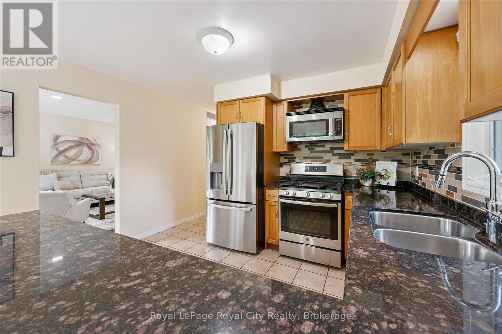 73 Waxwing Crescent, Guelph, Ontario  N1C 1E3 - Photo 13 - X13477760