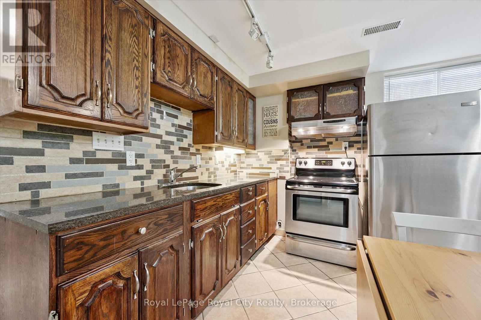 73 Waxwing Crescent, Guelph, Ontario  N1C 1E3 - Photo 35 - X13477760