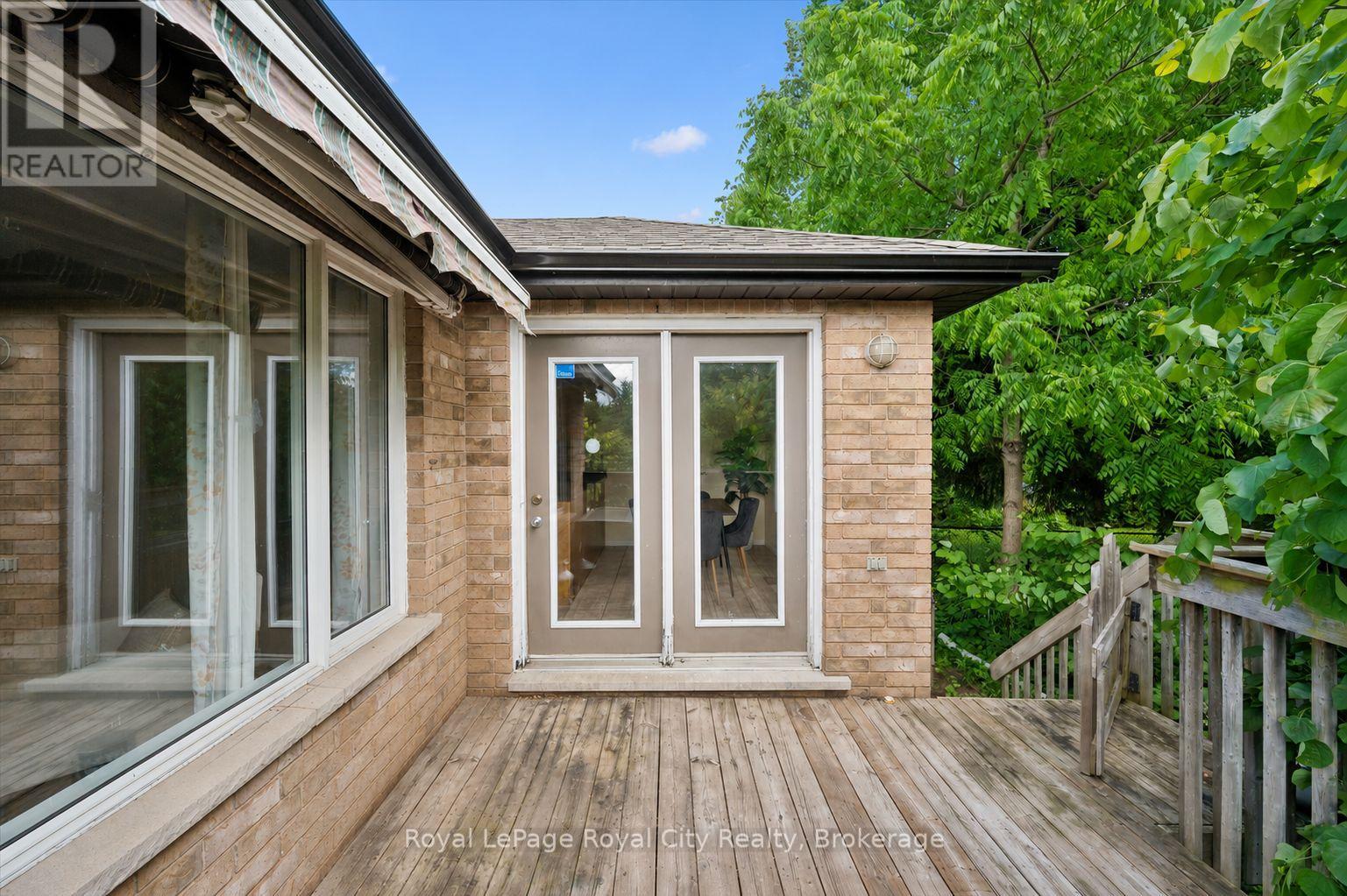 73 Waxwing Crescent, Guelph, Ontario  N1C 1E3 - Photo 40 - X13477760