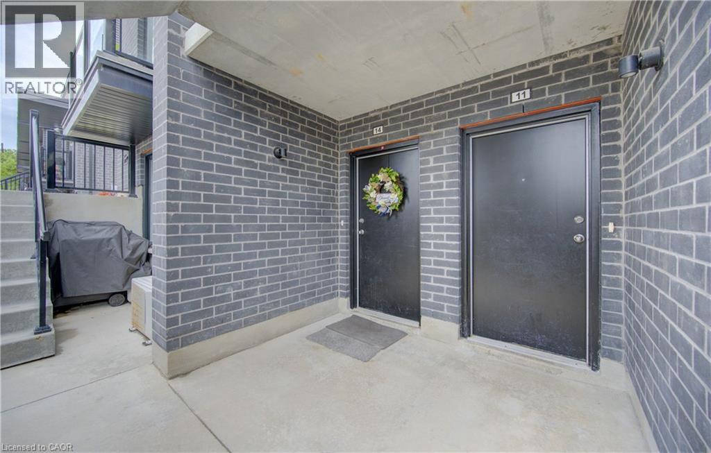 235 Chapel Hill Drive Unit# 14, Kitchener, Ontario  N2R 0S4 - Photo 4 - 40842242