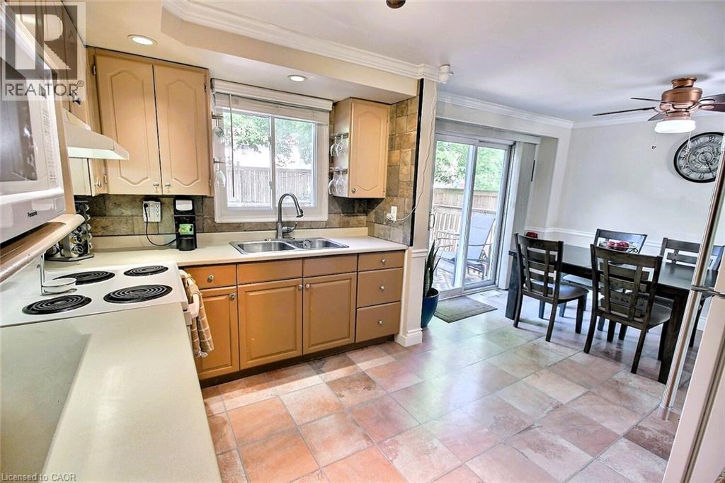 541 Parkview Crescent, Cambridge, Ontario  N3H 4Z9 - Photo 7 - 40840766