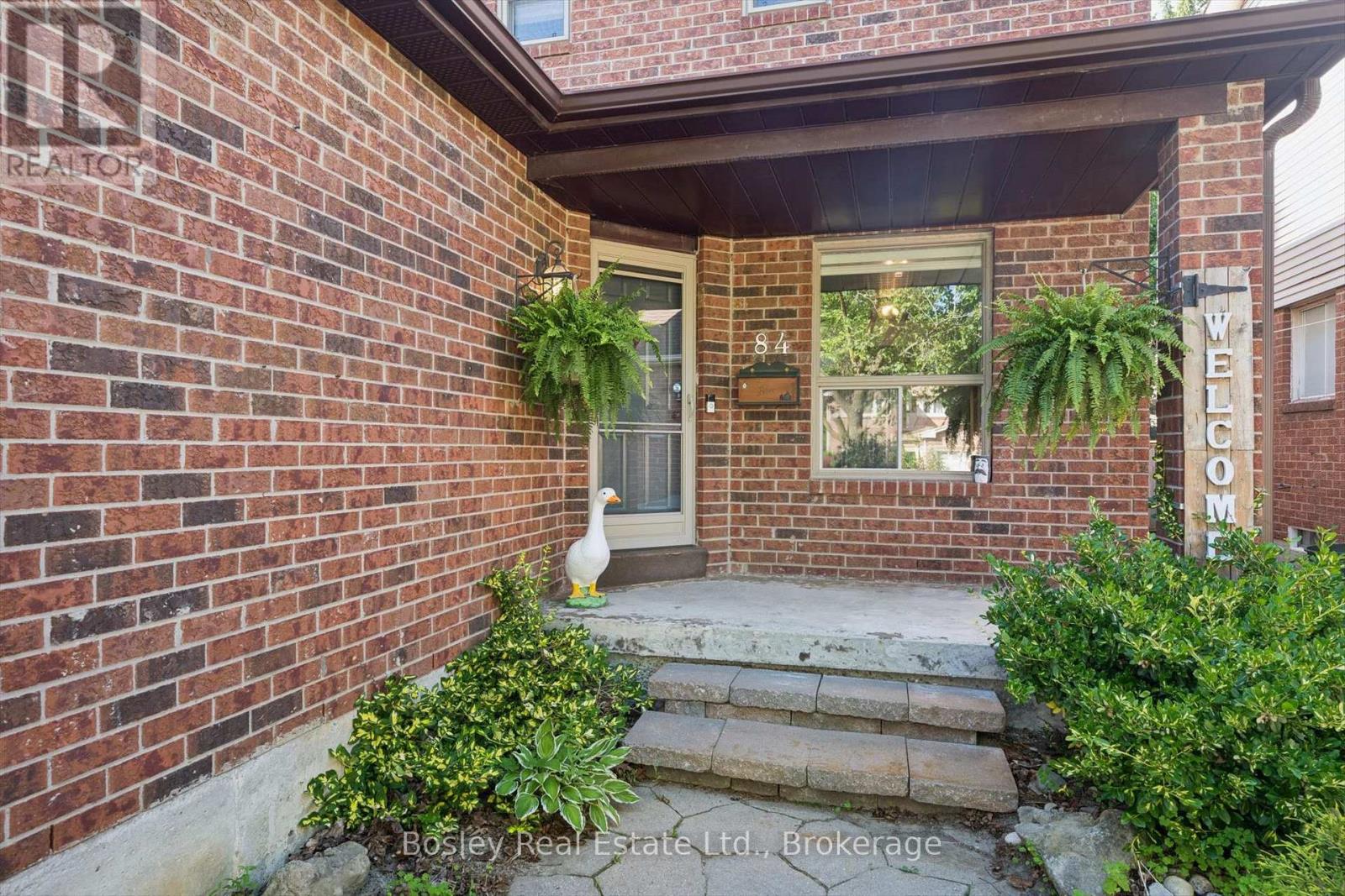 84 Cassander Crescent, Brampton, Ontario  L6Z 1Z2 - Photo 4 - W13478196