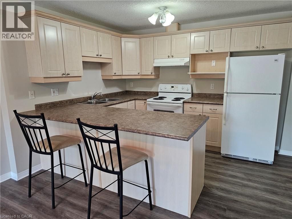 12 St Andrew Street Unit# 202, Port Dover, Ontario  N0A 1N1 - Photo 6 - 40841107