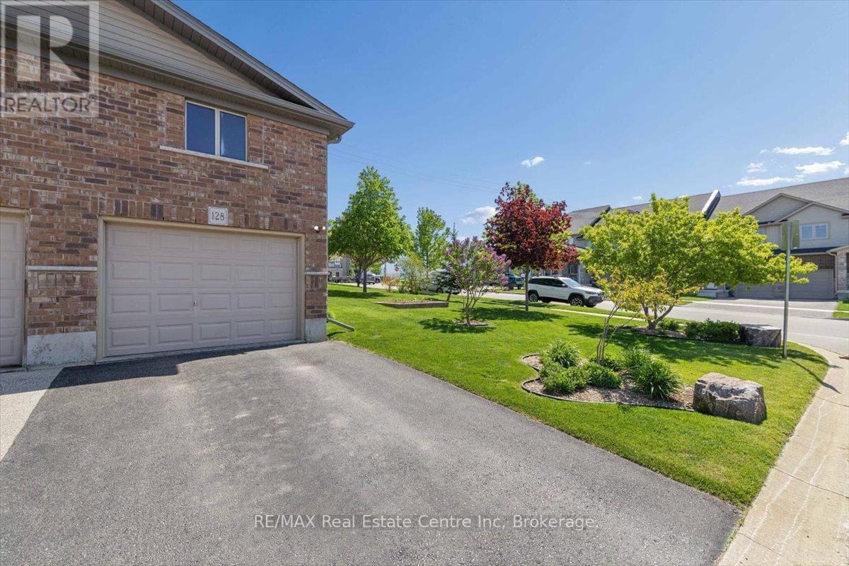 128 Ingram Drive, Guelph, Ontario  N1E 0M6 - Photo 11 - X13478648