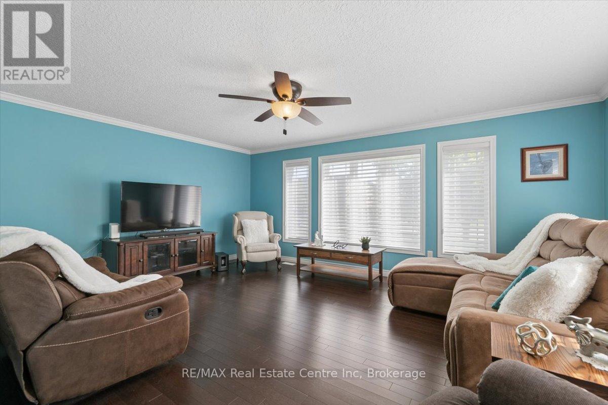 128 Ingram Drive, Guelph, Ontario  N1E 0M6 - Photo 13 - X13478648
