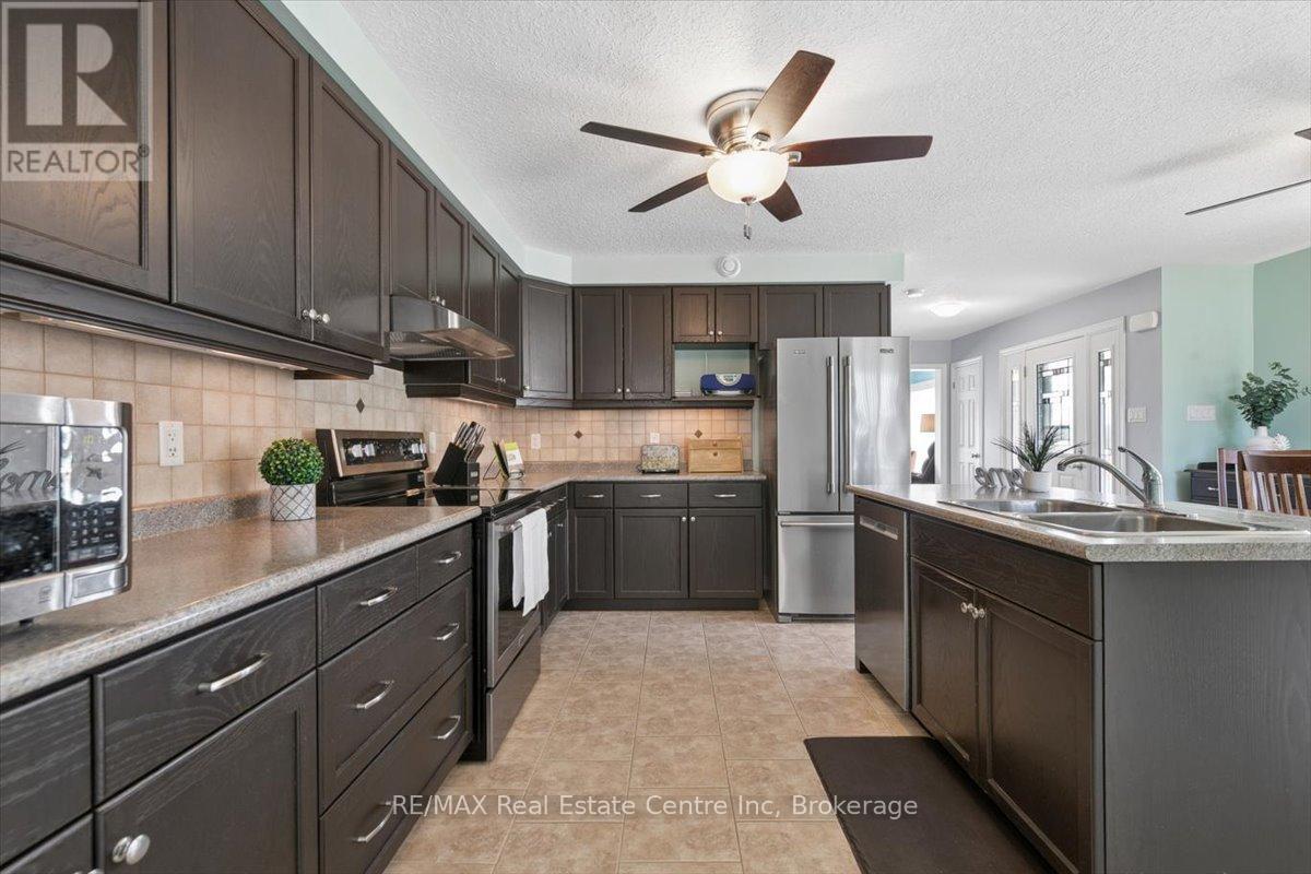 128 Ingram Drive, Guelph, Ontario  N1E 0M6 - Photo 21 - X13478648