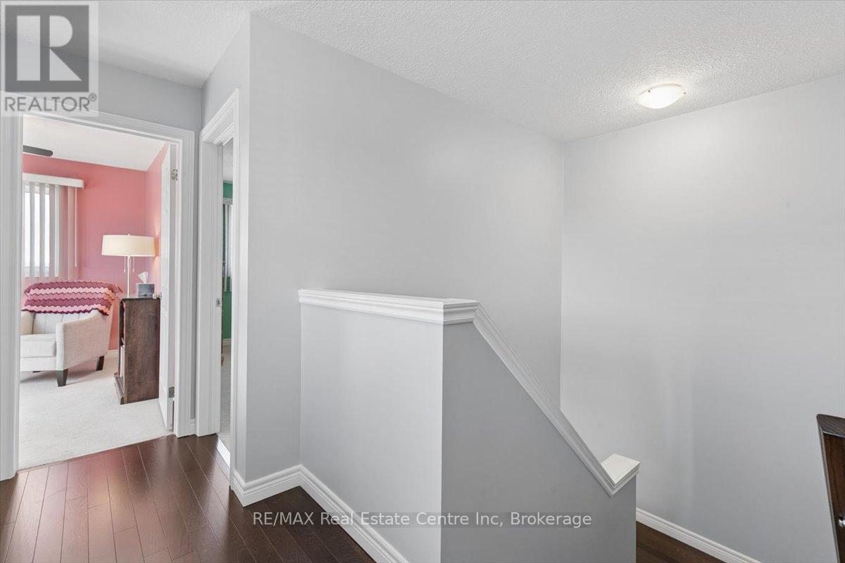 128 Ingram Drive, Guelph, Ontario  N1E 0M6 - Photo 33 - X13478648