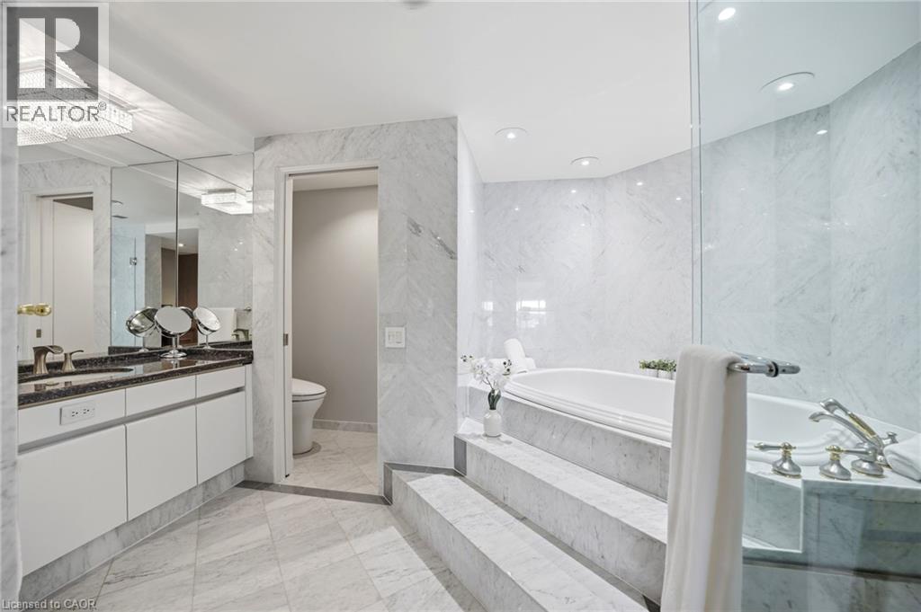 460 Queens Quay Way Unit# 803e, Toronto, Ontario  M5V 2Y5 - Photo 24 - 40841863
