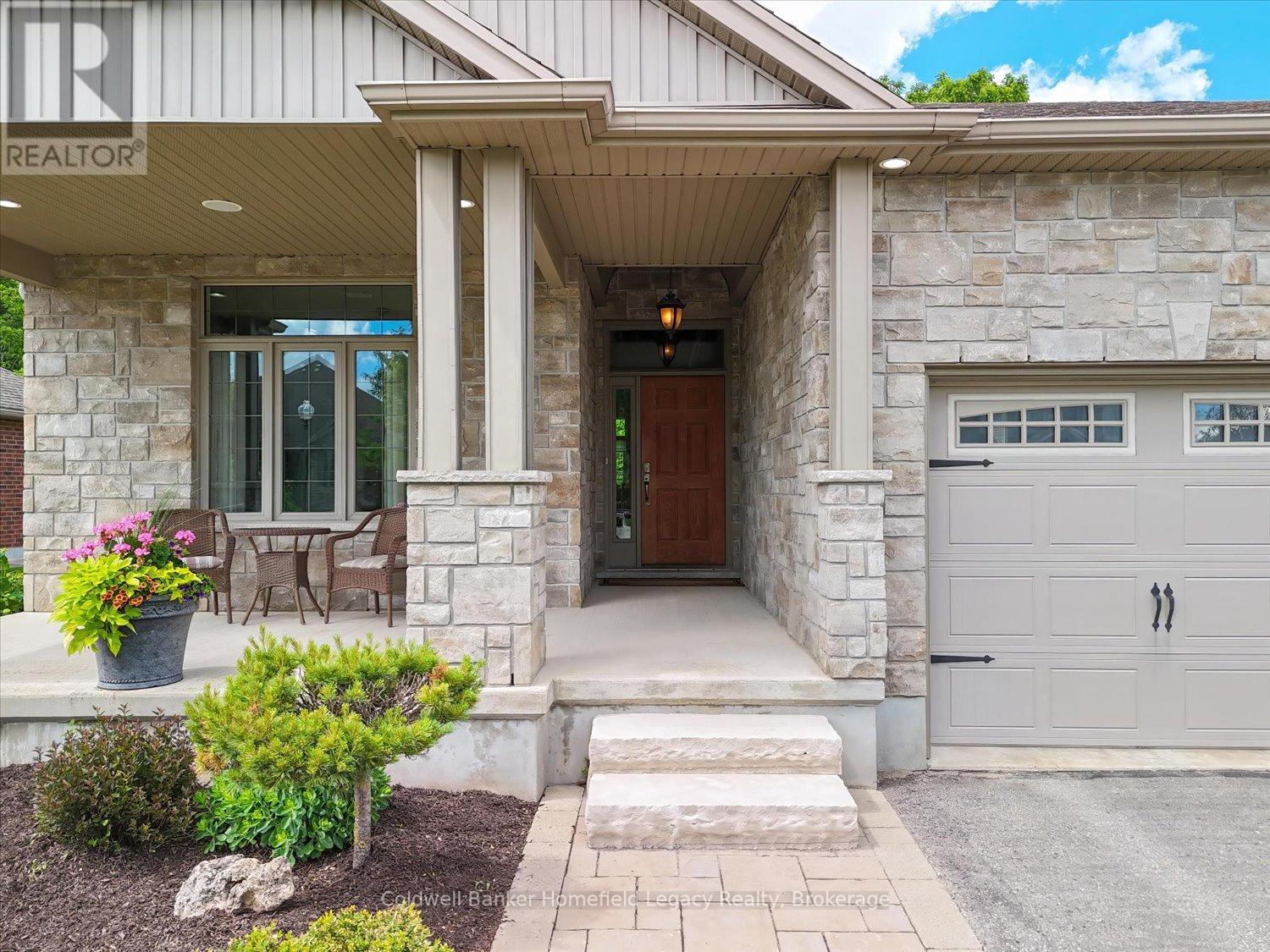46 Trillium Crescent, St. Marys, Ontario  N4X 0A2 - Photo 2 - X13478982