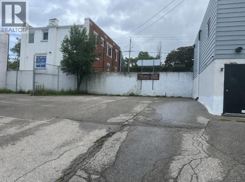745 King Street E, Kitchener, Ontario  N2G 2M4 - Photo 2 - 40841583