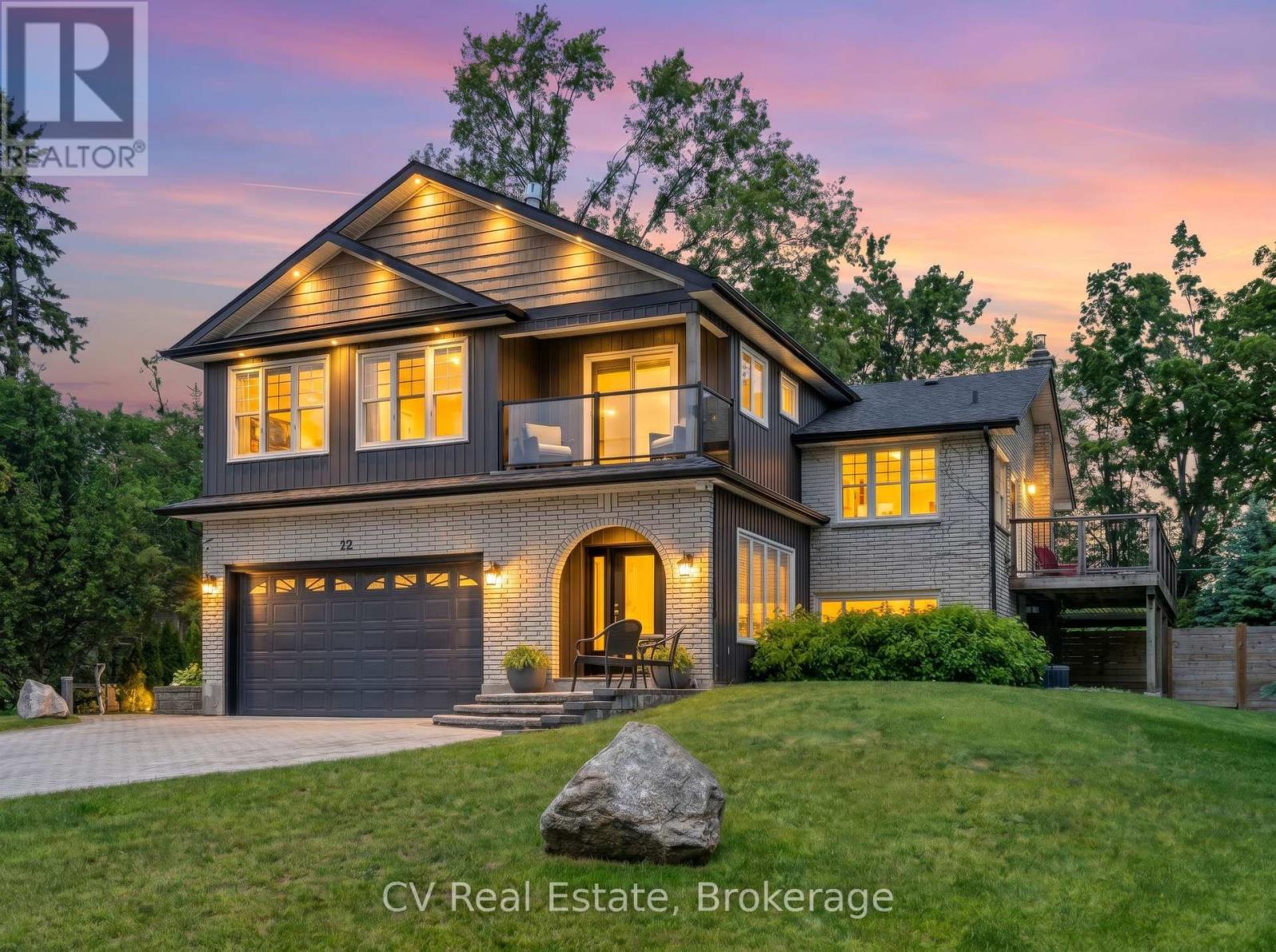 22 Baycrest Drive, Barrie, Ontario  L4M 7C7 - Photo 2 - S13479432