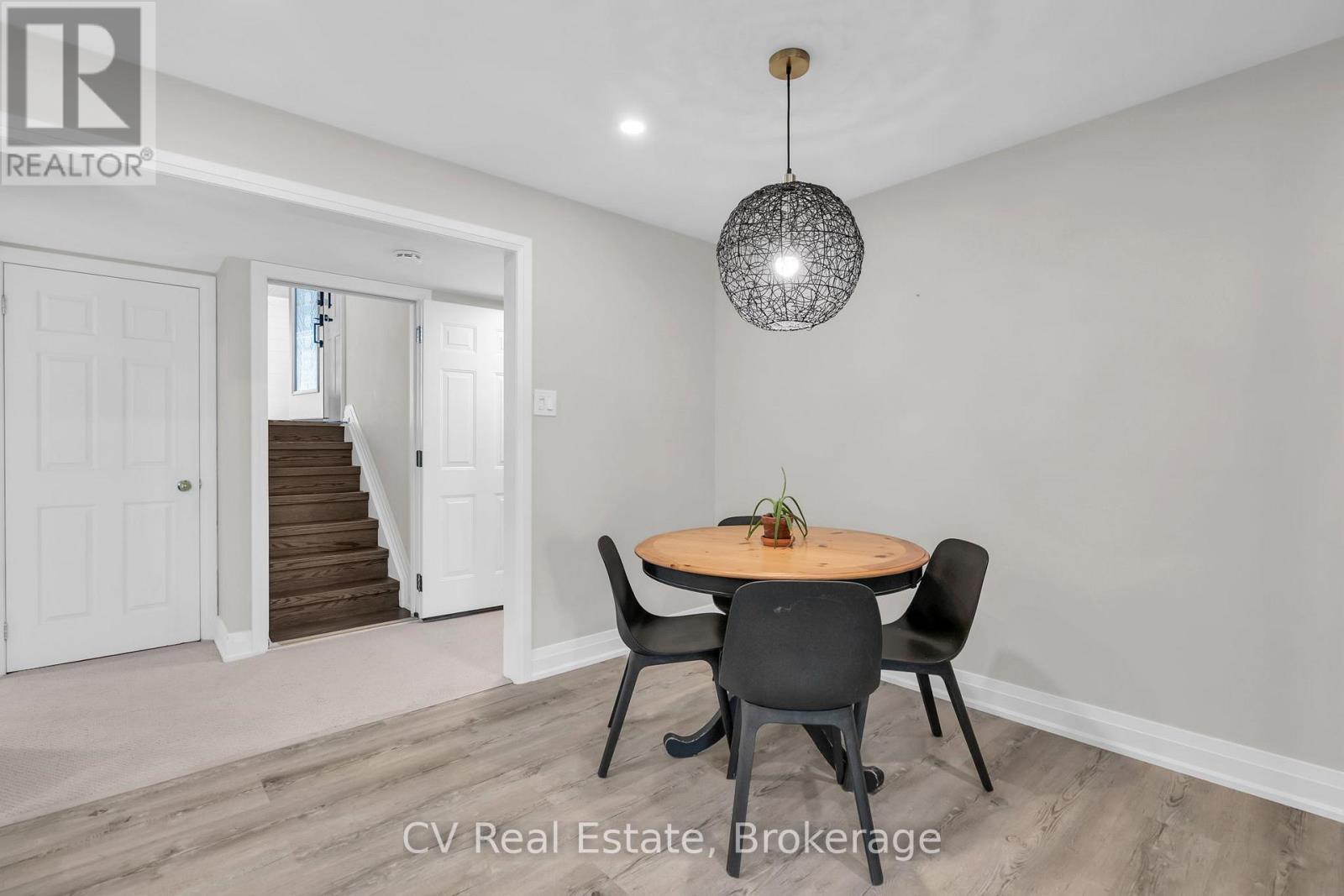 22 Baycrest Drive, Barrie, Ontario  L4M 7C7 - Photo 30 - S13479432
