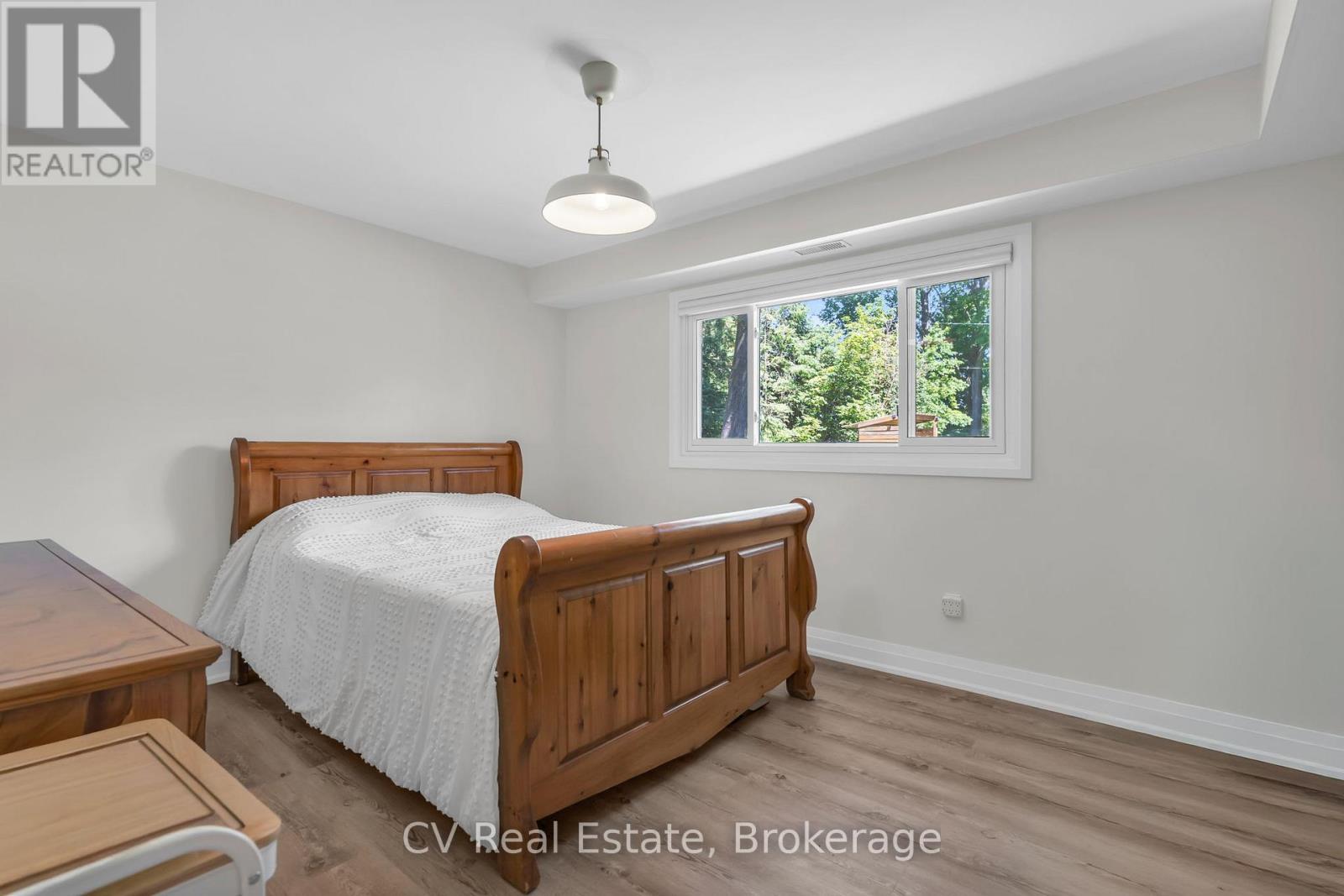 22 Baycrest Drive, Barrie, Ontario  L4M 7C7 - Photo 33 - S13479432