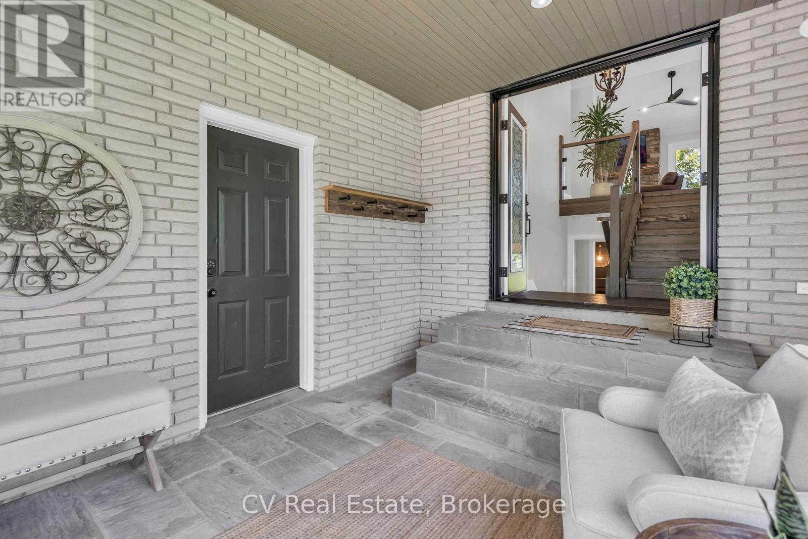 22 Baycrest Drive, Barrie, Ontario  L4M 7C7 - Photo 8 - S13479432