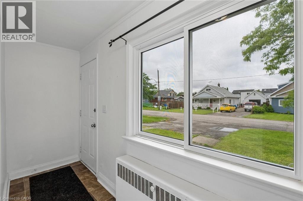 53 Kinsey Street, St. Catharines, Ontario  L2S 1E2 - Photo 5 - 40841141
