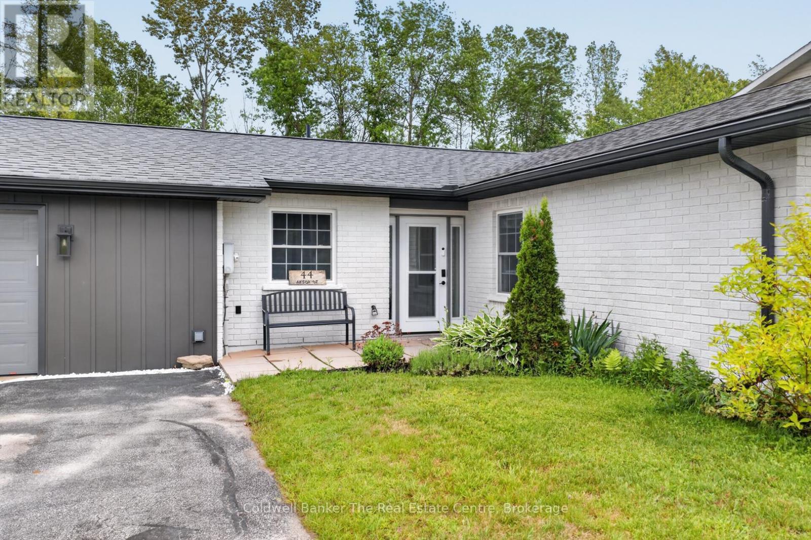 44 Anson Street, Minden Hills, Ontario  K0M 2K0 - Photo 3 - X13479764