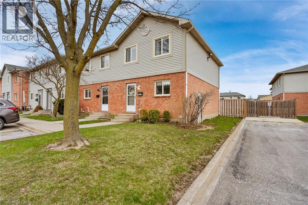 65 Dorchester Boulevard Unit# 61, St. Catharines, Ontario  L2M 7T1 - Photo 3 - 40842249