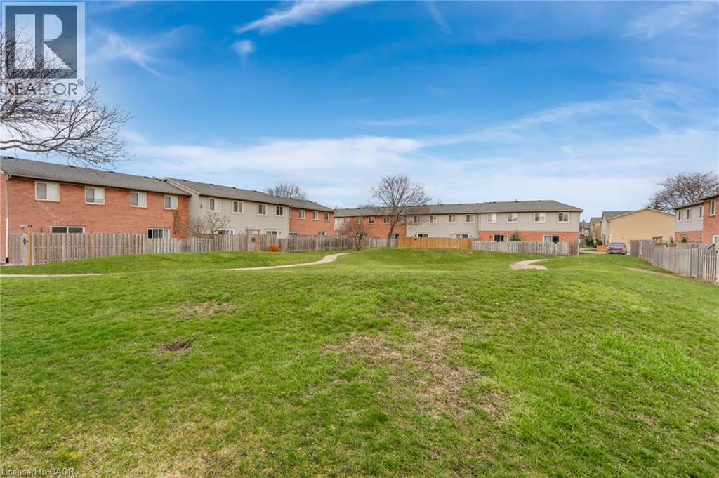 65 Dorchester Boulevard Unit# 61, St. Catharines, Ontario  L2M 7T1 - Photo 31 - 40842249