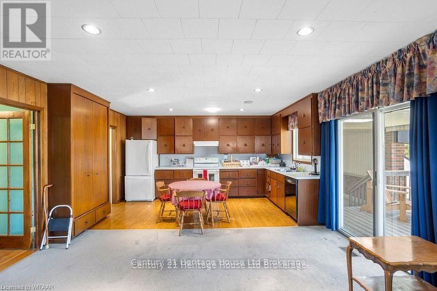 10 Joseph Street, Tillsonburg, Ontario  N4G 1H8 - Photo 7 - X13480342