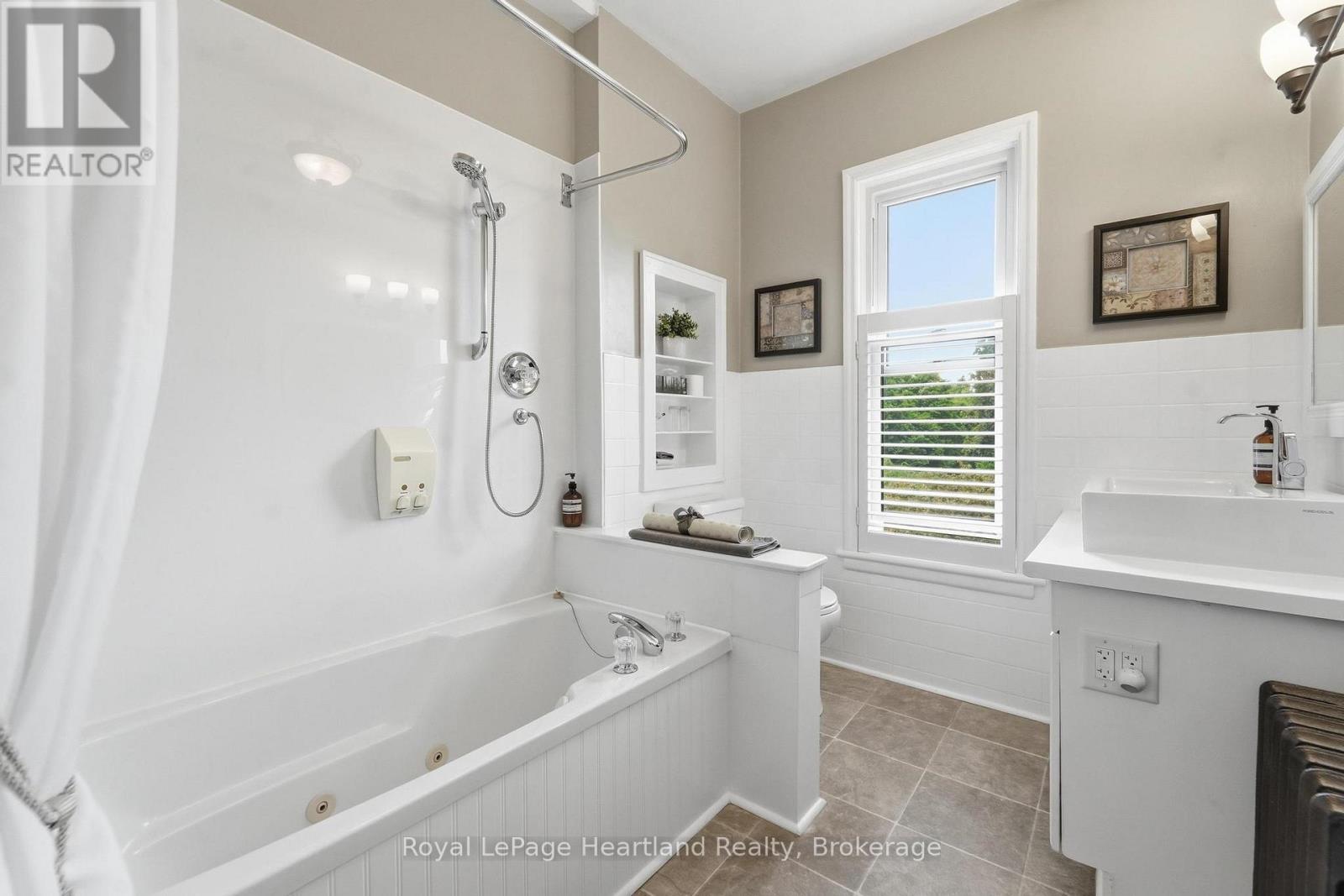 72 Colborne Street, Goderich, Ontario  N7A 2V9 - Photo 29 - X13480182