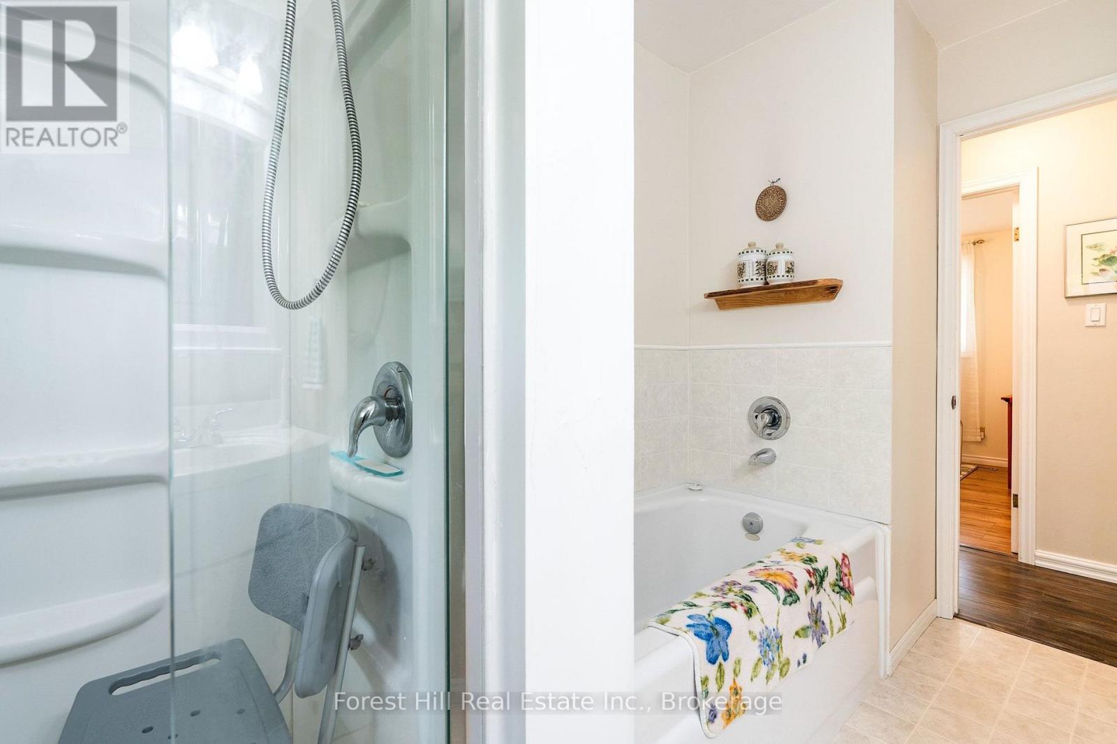 535 George Street, South Bruce Peninsula, Ontario  N0H 2T0 - Photo 18 - X13480236