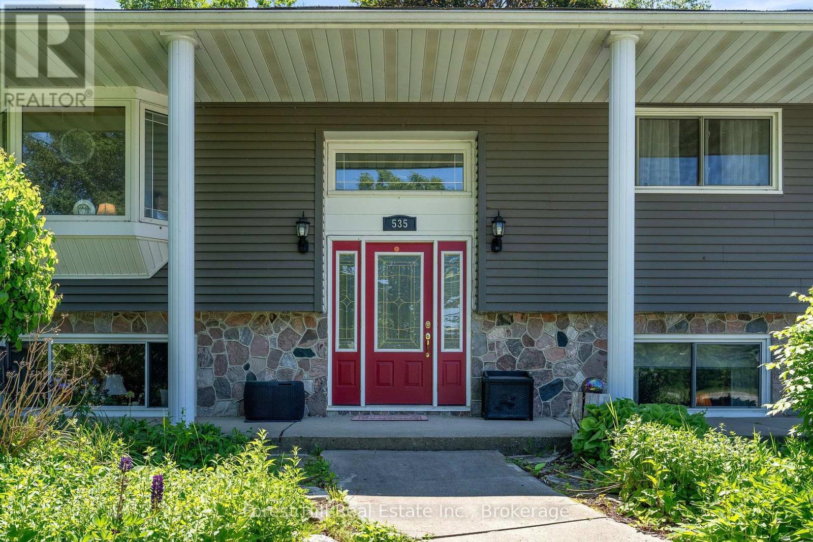 535 George Street, South Bruce Peninsula, Ontario  N0H 2T0 - Photo 3 - X13480236