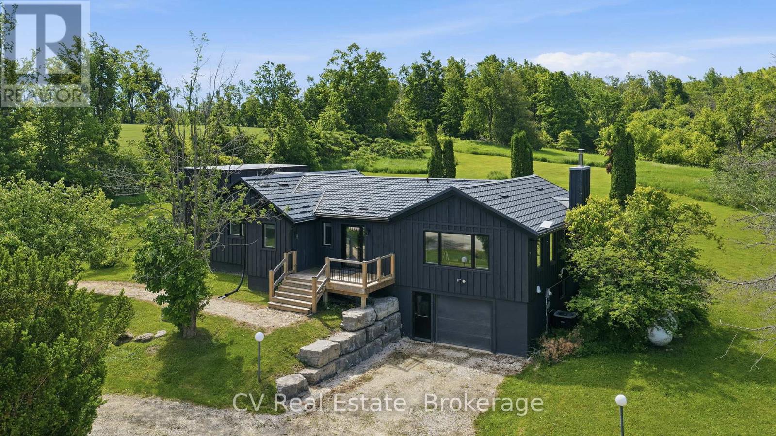 8327 21/22 Nottawasaga Side Road, Clearview, Ontario  L0M 1H0 - Photo 2 - S13480622