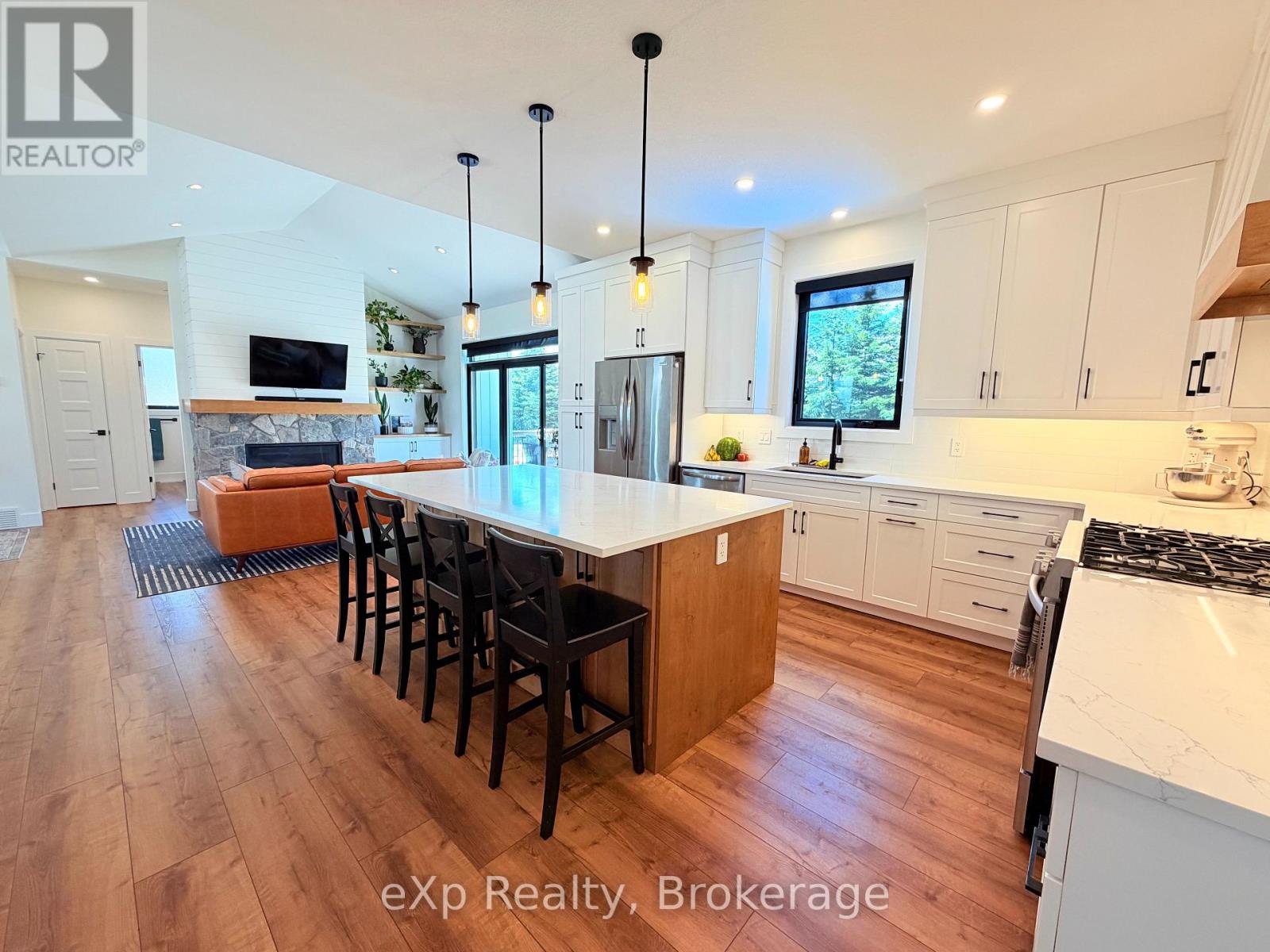 21 Devinwood Avenue, Brockton, Ontario  N0G 2V0 - Photo 11 - X13480576