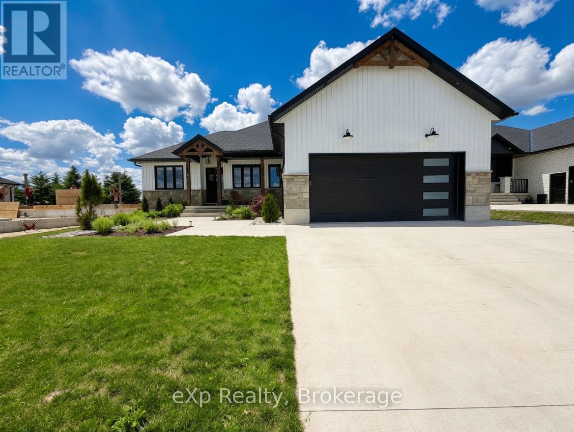 21 Devinwood Avenue, Brockton, Ontario  N0G 2V0 - Photo 2 - X13480576
