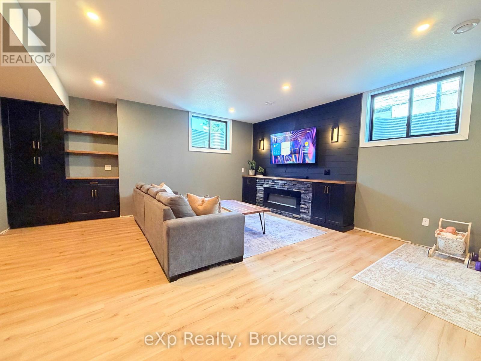 21 Devinwood Avenue, Brockton, Ontario  N0G 2V0 - Photo 23 - X13480576