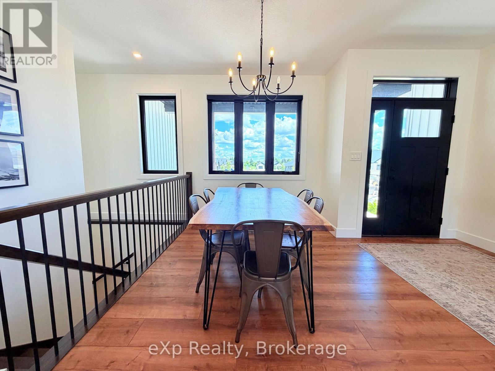 21 Devinwood Avenue, Brockton, Ontario  N0G 2V0 - Photo 7 - X13480576