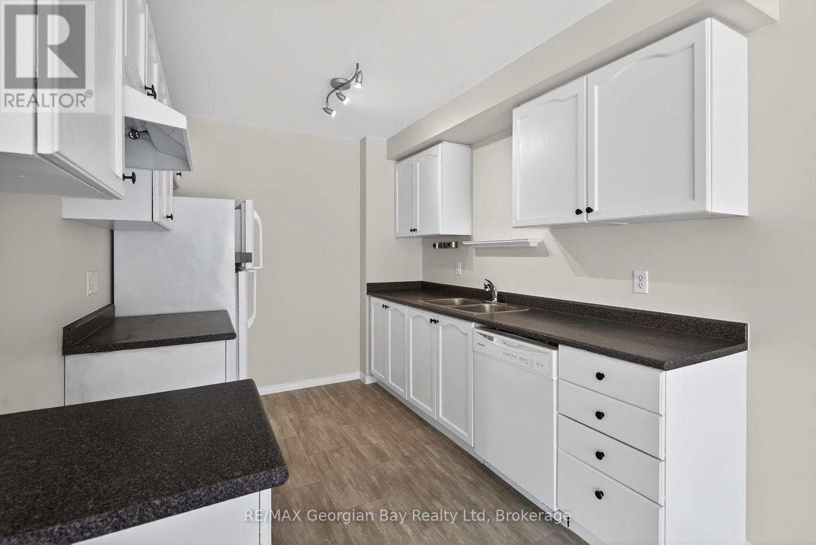 836 Coral Springs Lane, Midland, Ontario  L4R 0A1 - Photo 10 - S13480740