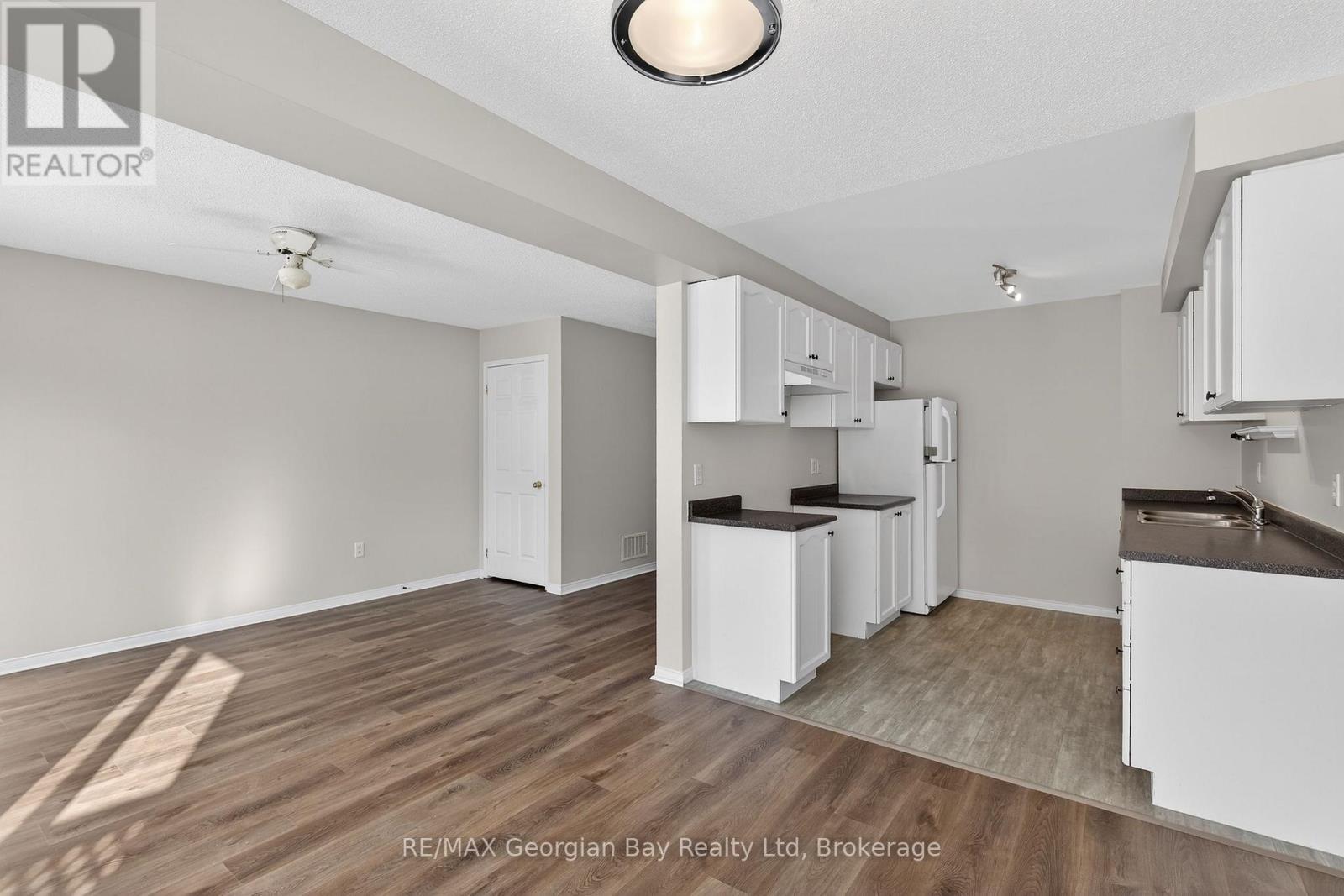 836 Coral Springs Lane, Midland, Ontario  L4R 0A1 - Photo 8 - S13480740