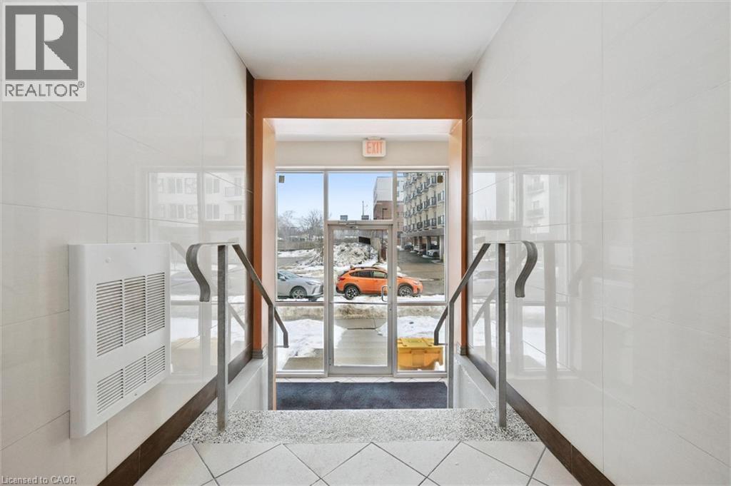 271 Lester Street Unit# 203, Waterloo, Ontario  N2L 3W6 - Photo 5 - 40841883