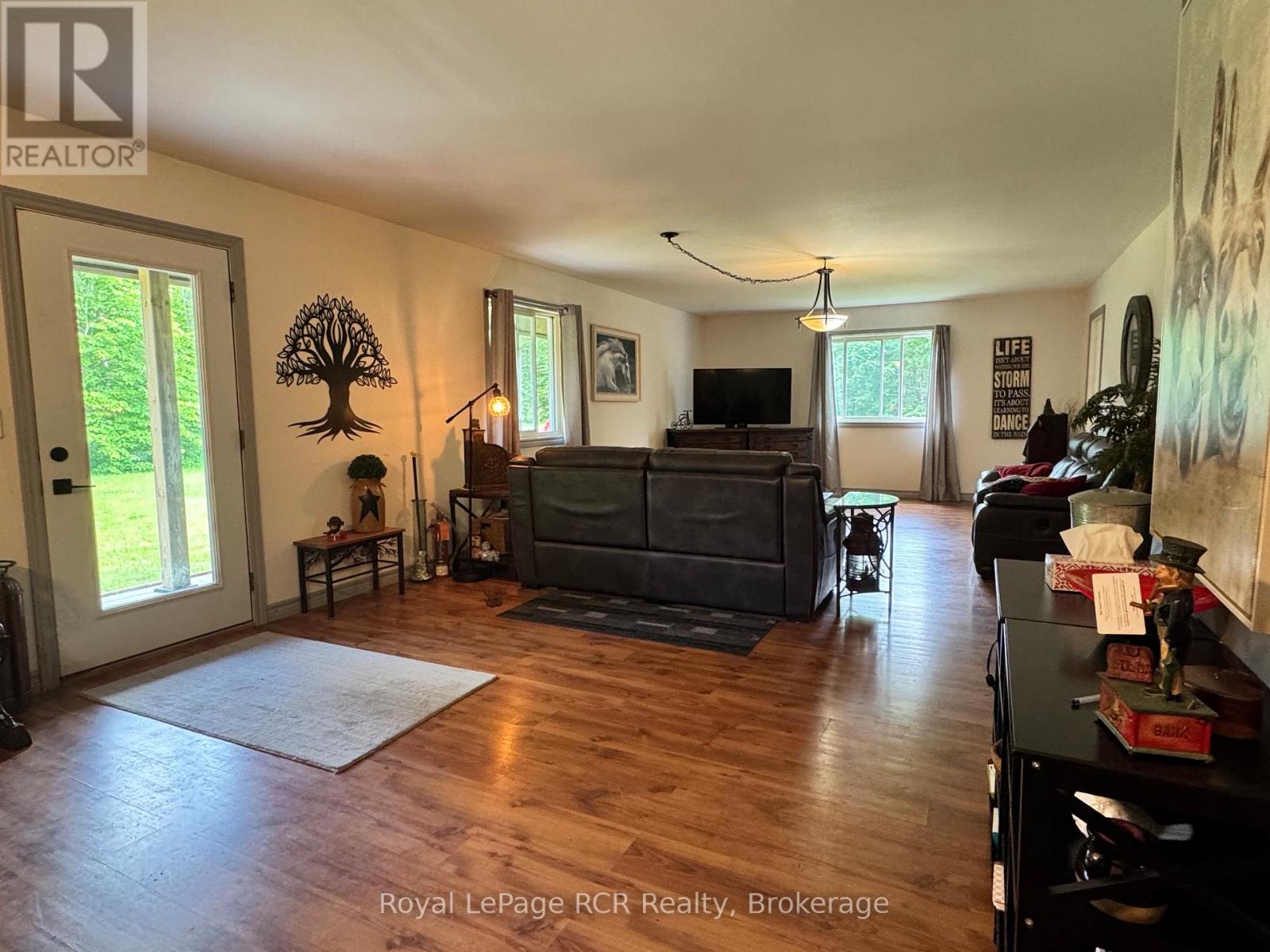614406 Hamilton Lane, West Grey, Ontario  N0C 1H0 - Photo 5 - X13481436