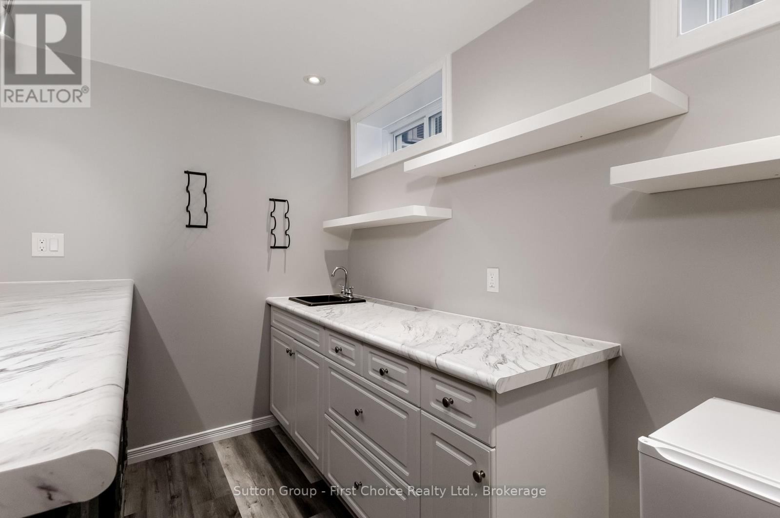 21 Brown Street, Stratford, Ontario  N5A 0B8 - Photo 18 - X13482024