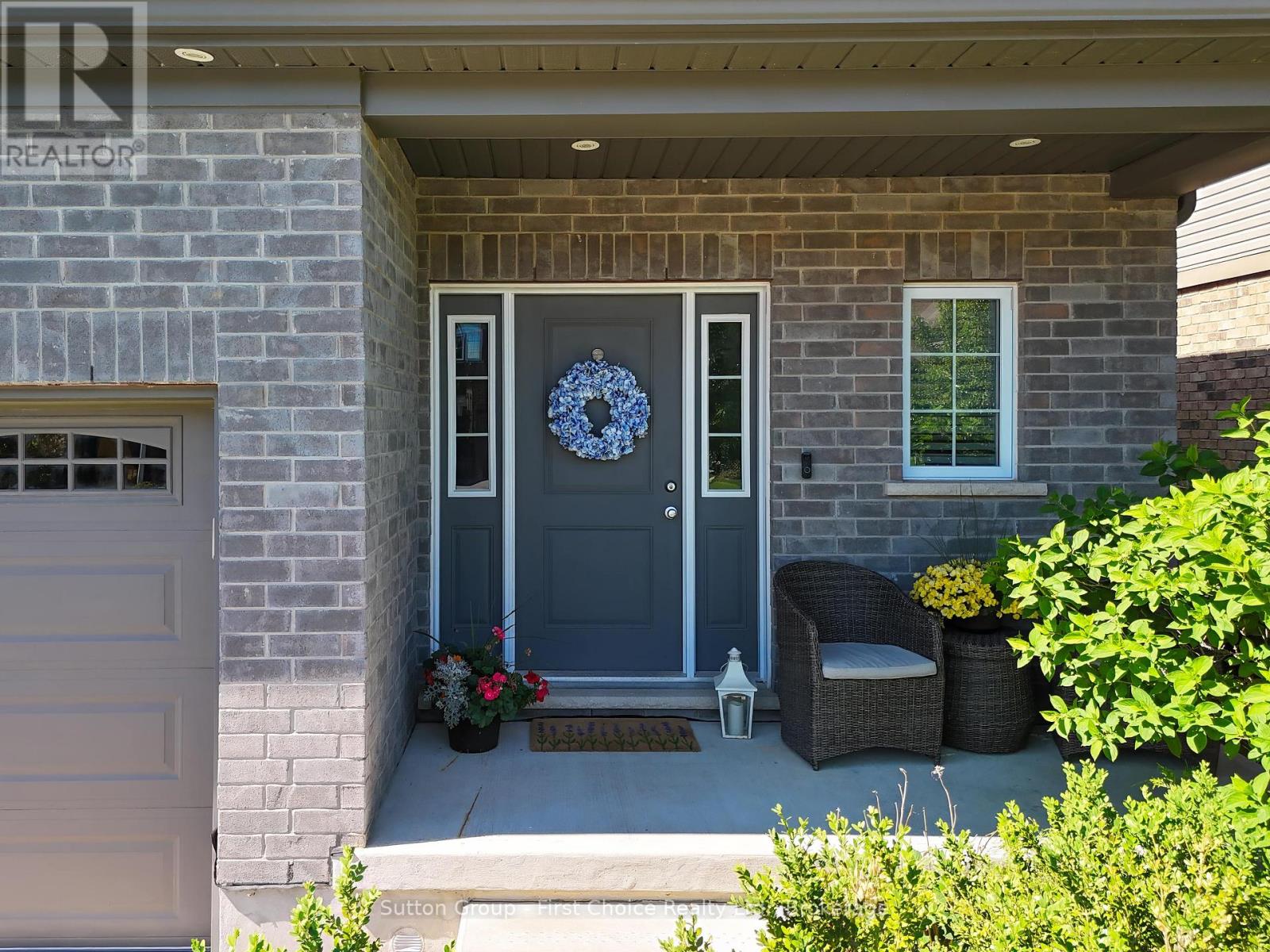 21 Brown Street, Stratford, Ontario  N5A 0B8 - Photo 3 - X13482024