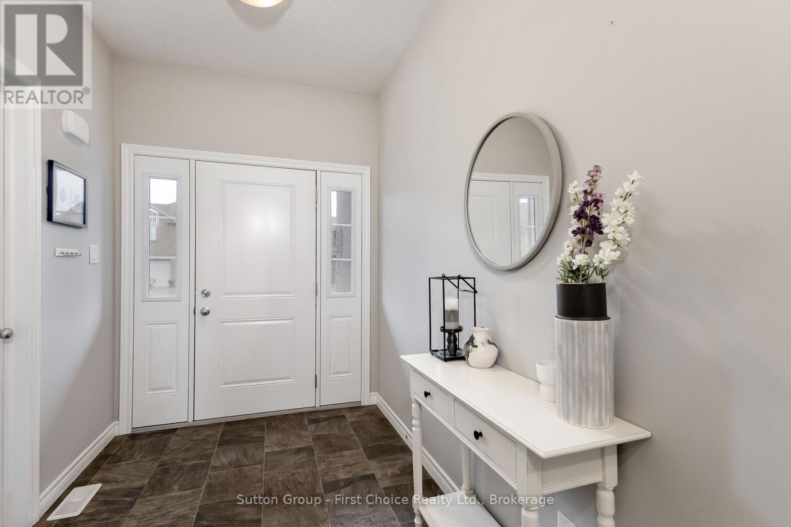 21 Brown Street, Stratford, Ontario  N5A 0B8 - Photo 4 - X13482024