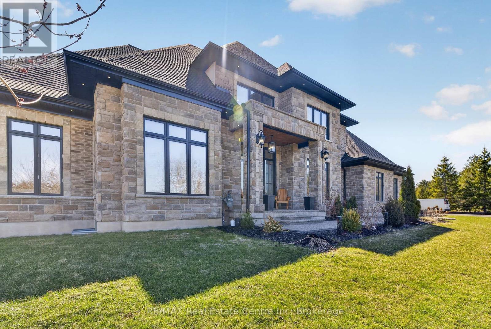 7645 Maltby Road E, Puslinch, Ontario  N0B 2J0 - Photo 4 - X13482140
