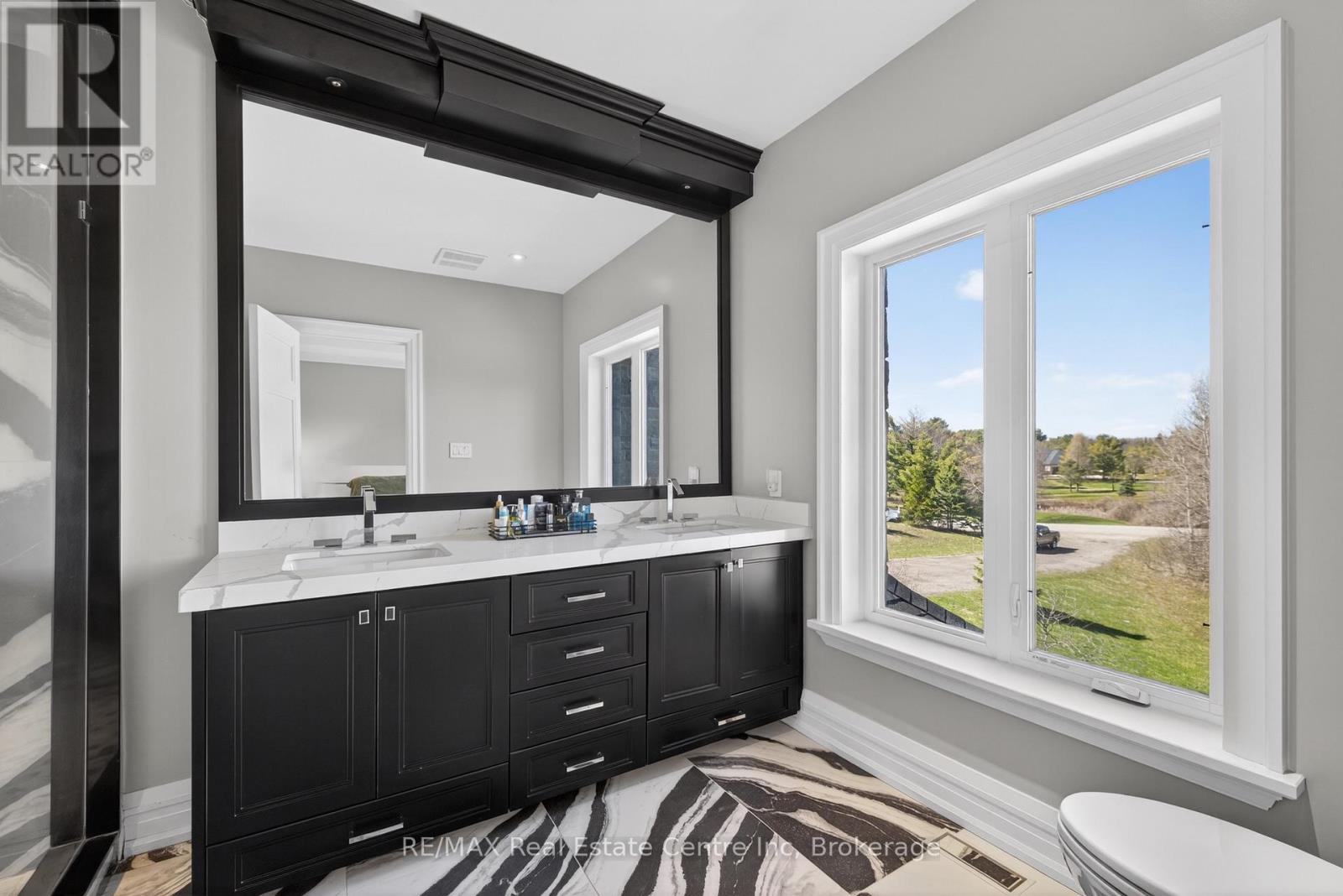 7645 Maltby Road E, Puslinch, Ontario  N0B 2J0 - Photo 40 - X13482140